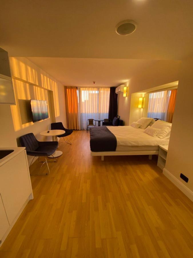 Apartments Batumi Studio V Екстер'єр фото